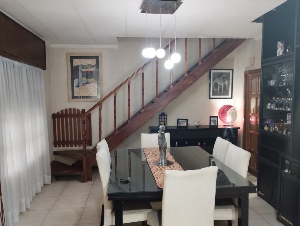 Casa 4 dormitorios Guido Spano 2482
