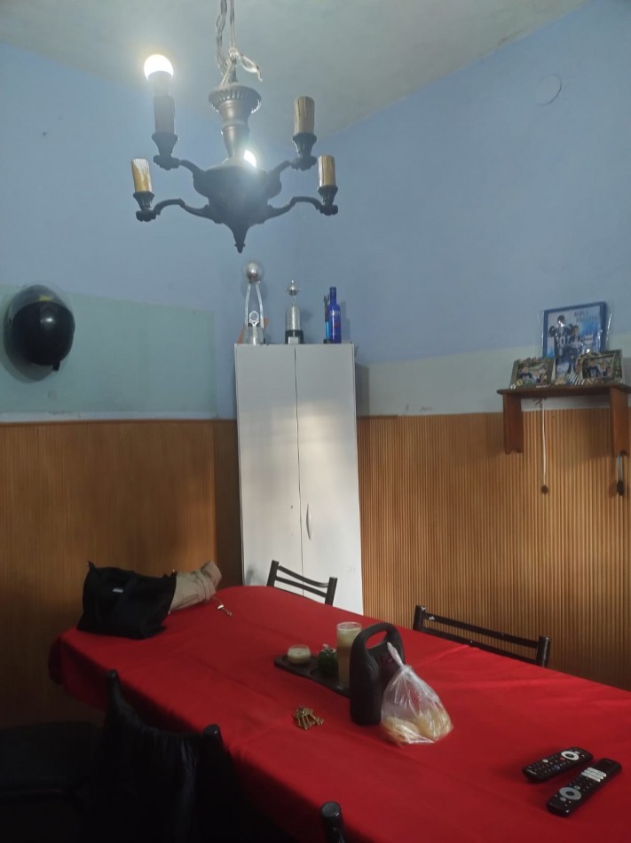 Casa con local en Barrio Belgrano