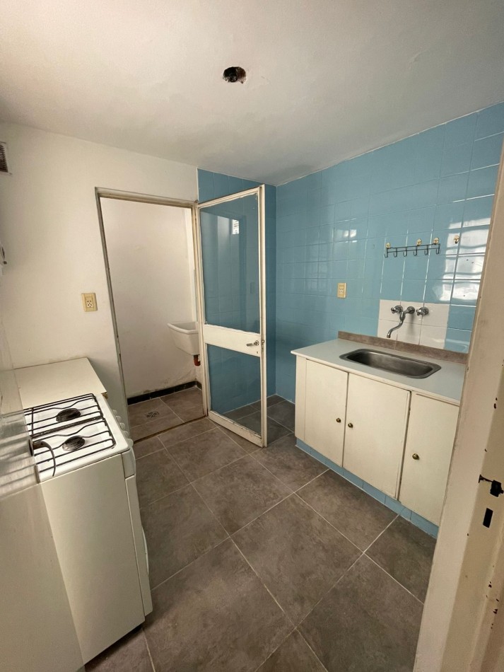 MONOAMBIENTE SARMIENTO 1247 - 5o PISO