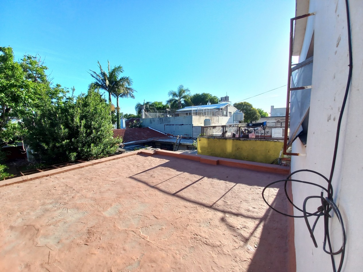 Casa con Local en zona comercial Zona Norte