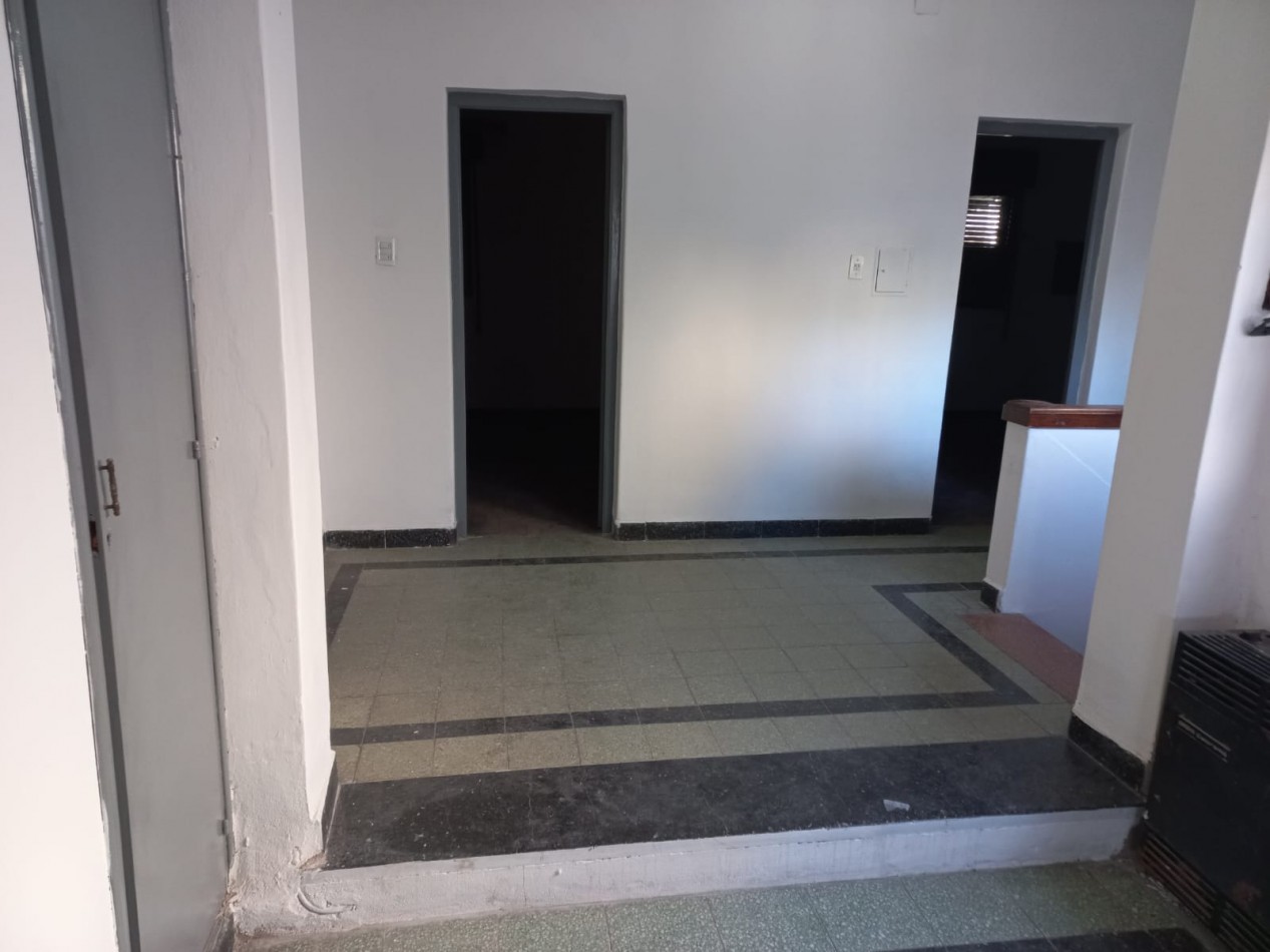 Casa con Local en zona comercial Zona Norte