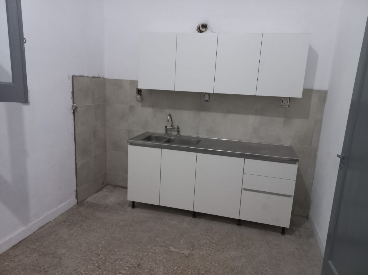 Casa con Local en zona comercial Zona Norte