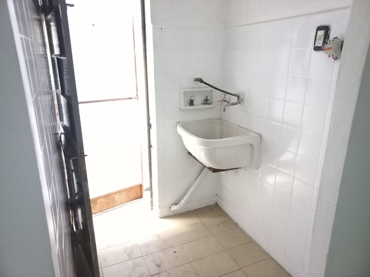 Casa con Local en zona comercial Zona Norte