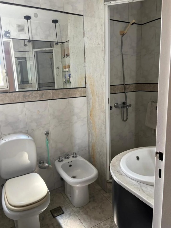 Gran Piso Exclusivo 4 dormitorios sobre Av Pellegrini con Impresionante Balcon