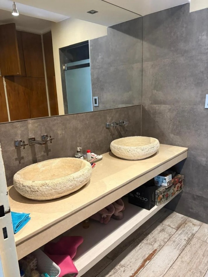 Gran Piso Exclusivo 4 dormitorios sobre Av Pellegrini con Impresionante Balcon