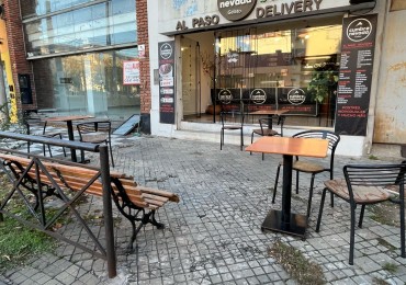 Reconocida Franquicia Cumbre Nevada. Heladeria-Cafeteria, en zona Terminal Mariano Moreno